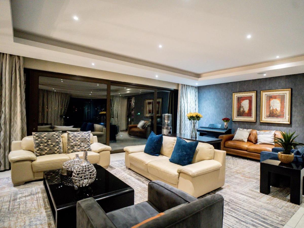 One O Eight Boutique Hotel Benoni Exteriör bild