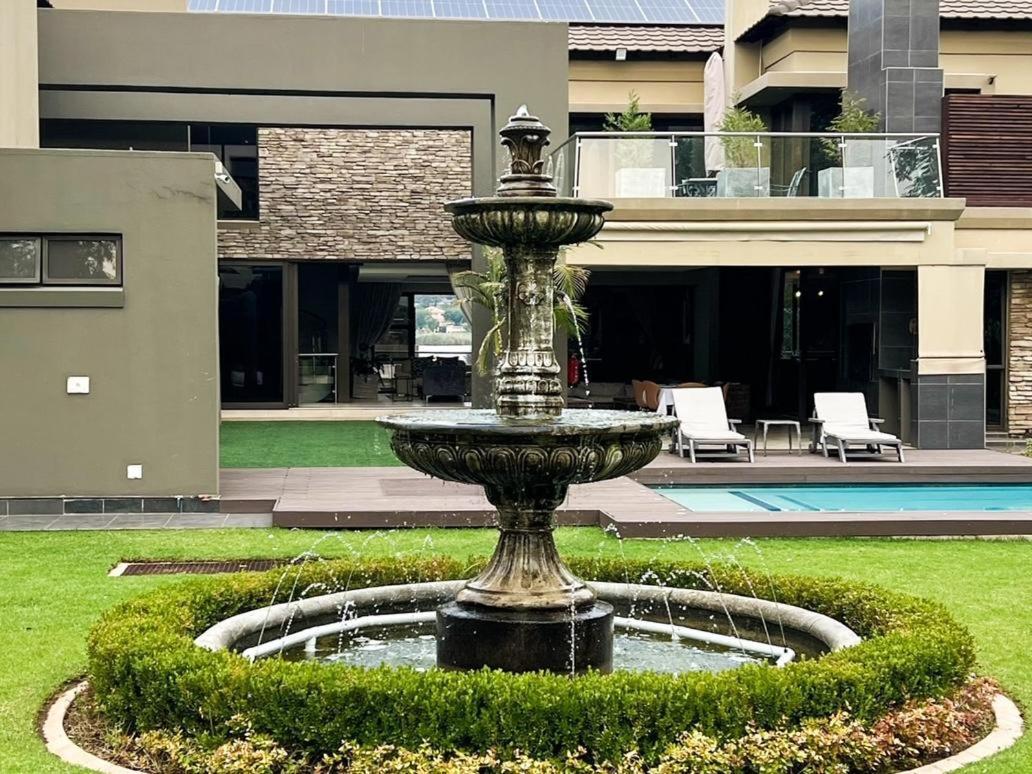 One O Eight Boutique Hotel Benoni Exteriör bild
