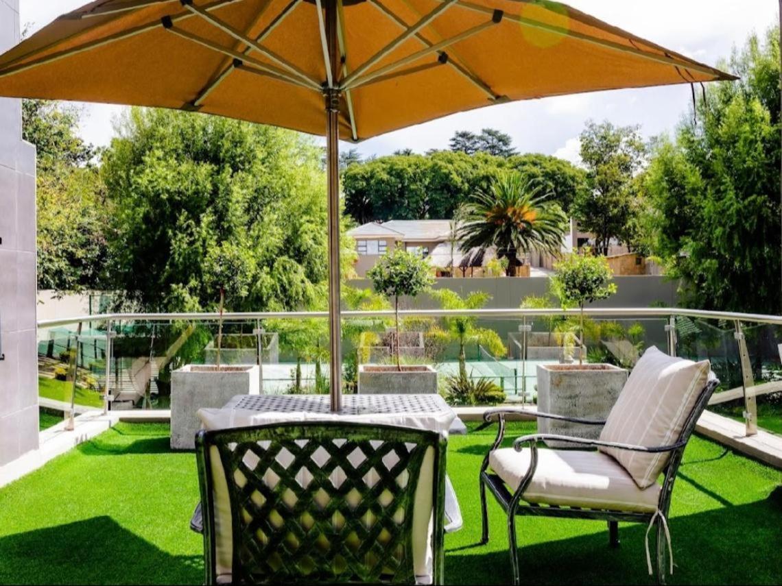 One O Eight Boutique Hotel Benoni Rum bild