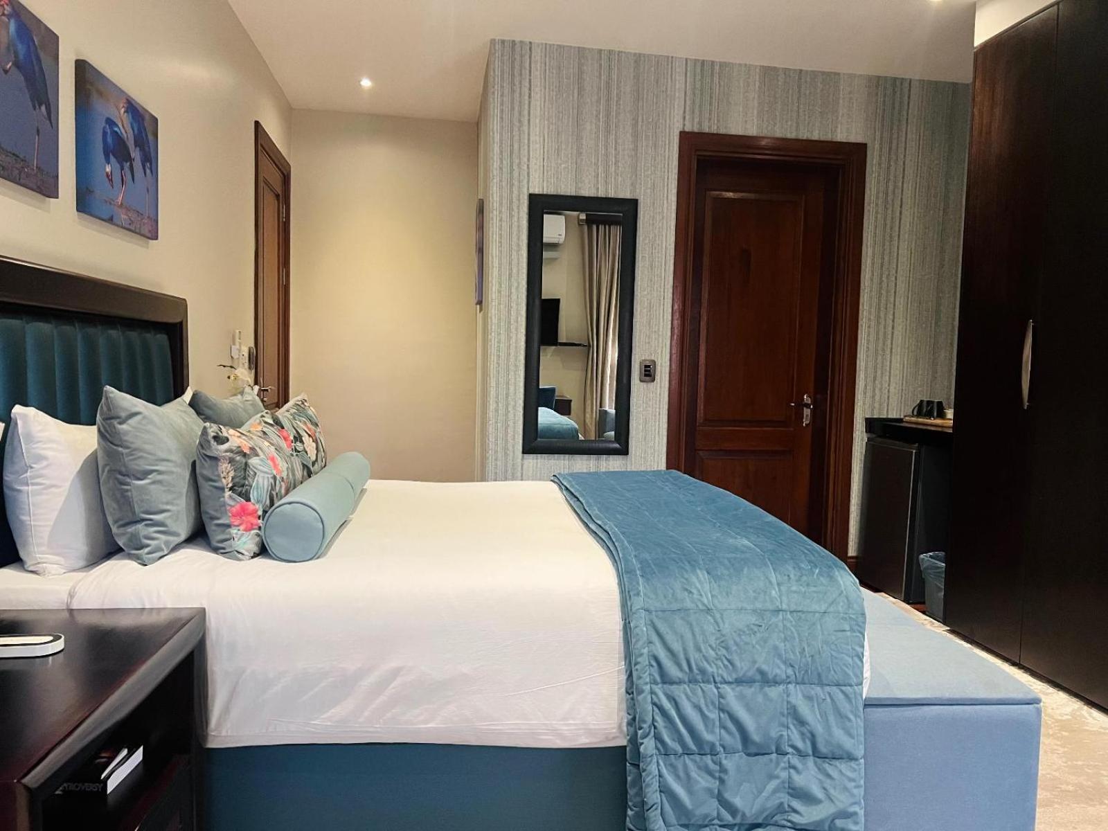 One O Eight Boutique Hotel Benoni Rum bild