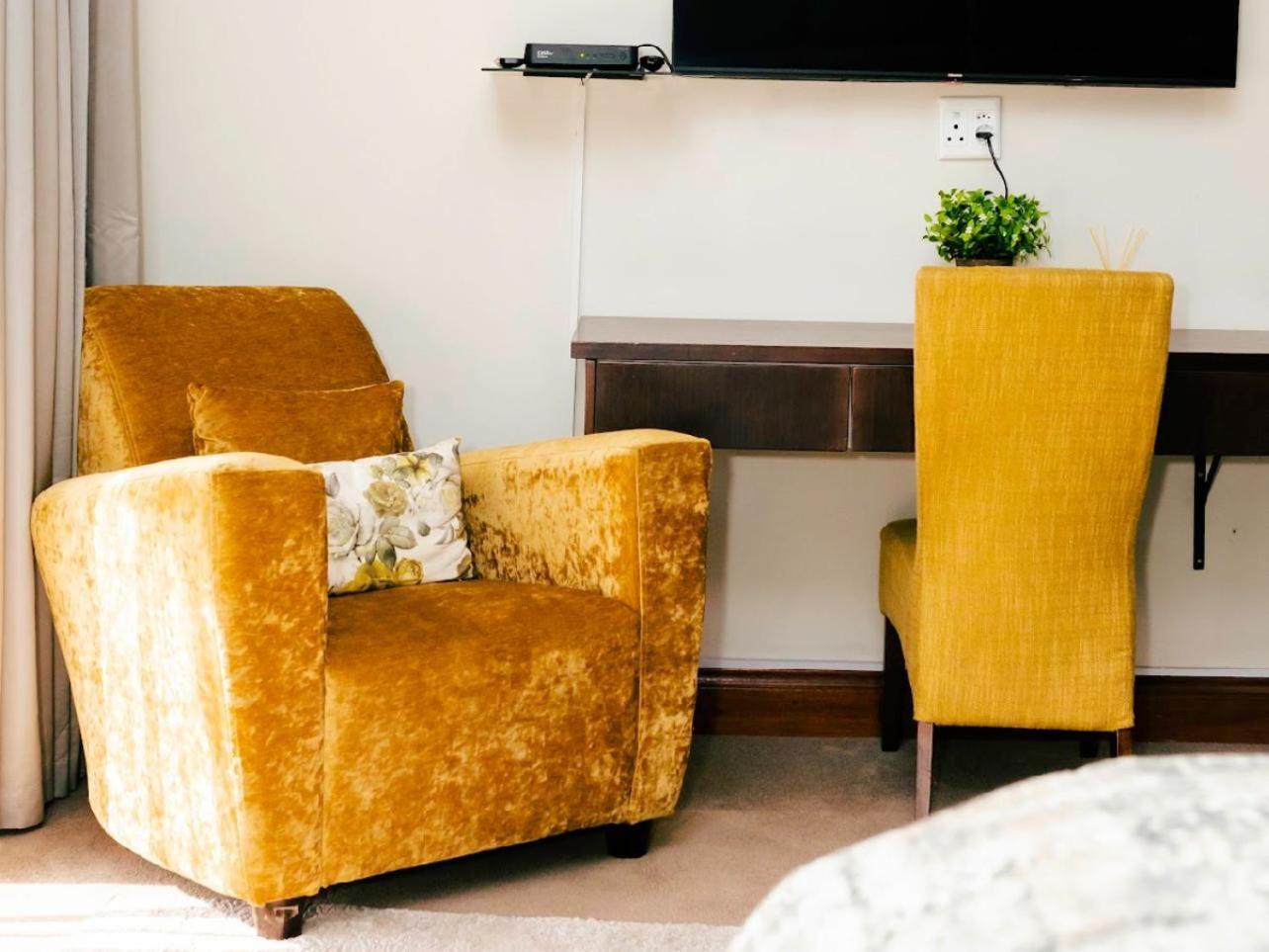One O Eight Boutique Hotel Benoni Rum bild